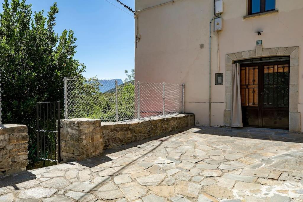 Casa Feli - Apartamento Con Jardin Privado En Los Pirineos Кастьєльйо-де-Хака Екстер'єр фото