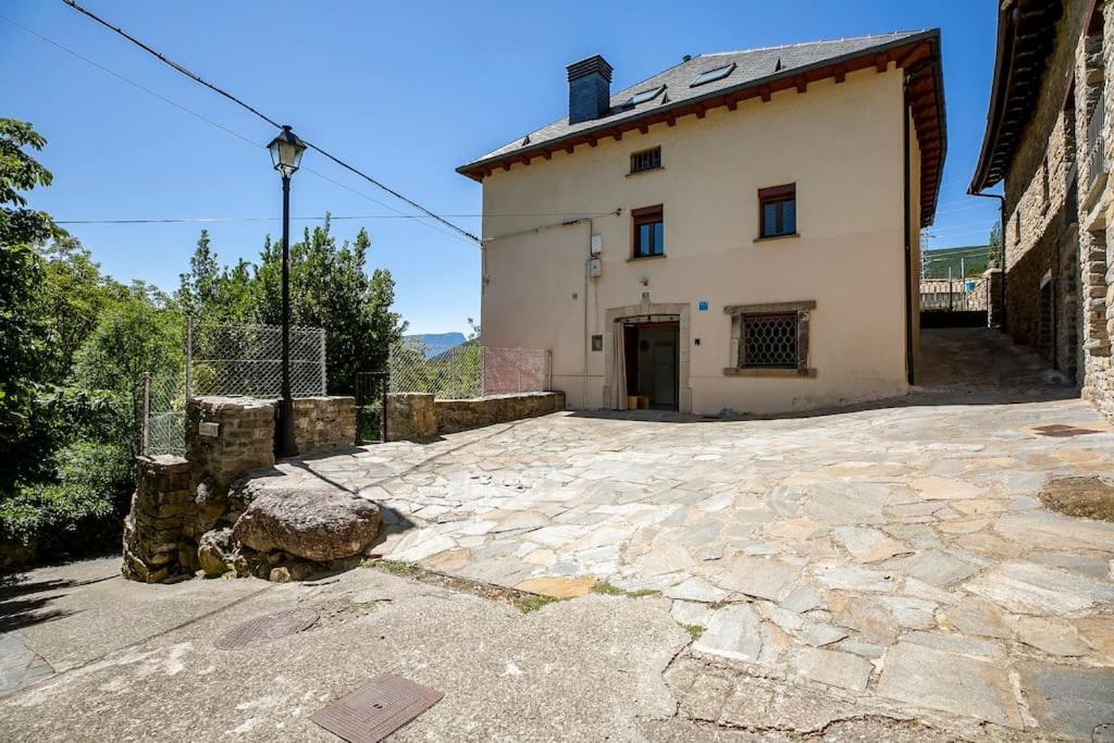 Casa Feli - Apartamento Con Jardin Privado En Los Pirineos Кастьєльйо-де-Хака Екстер'єр фото